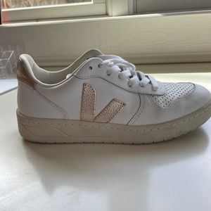 V-10 CHROMEFREE LEATHER WHITE PLATINE